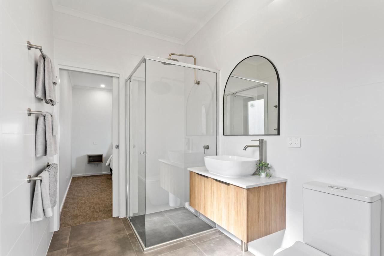 Port Lincoln Beachfront Apartments Экстерьер фото