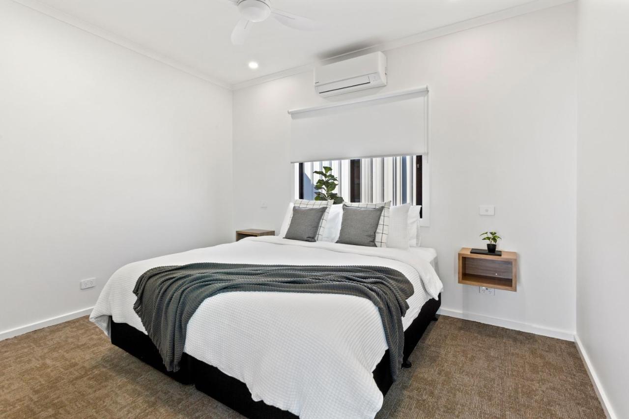 Port Lincoln Beachfront Apartments Экстерьер фото