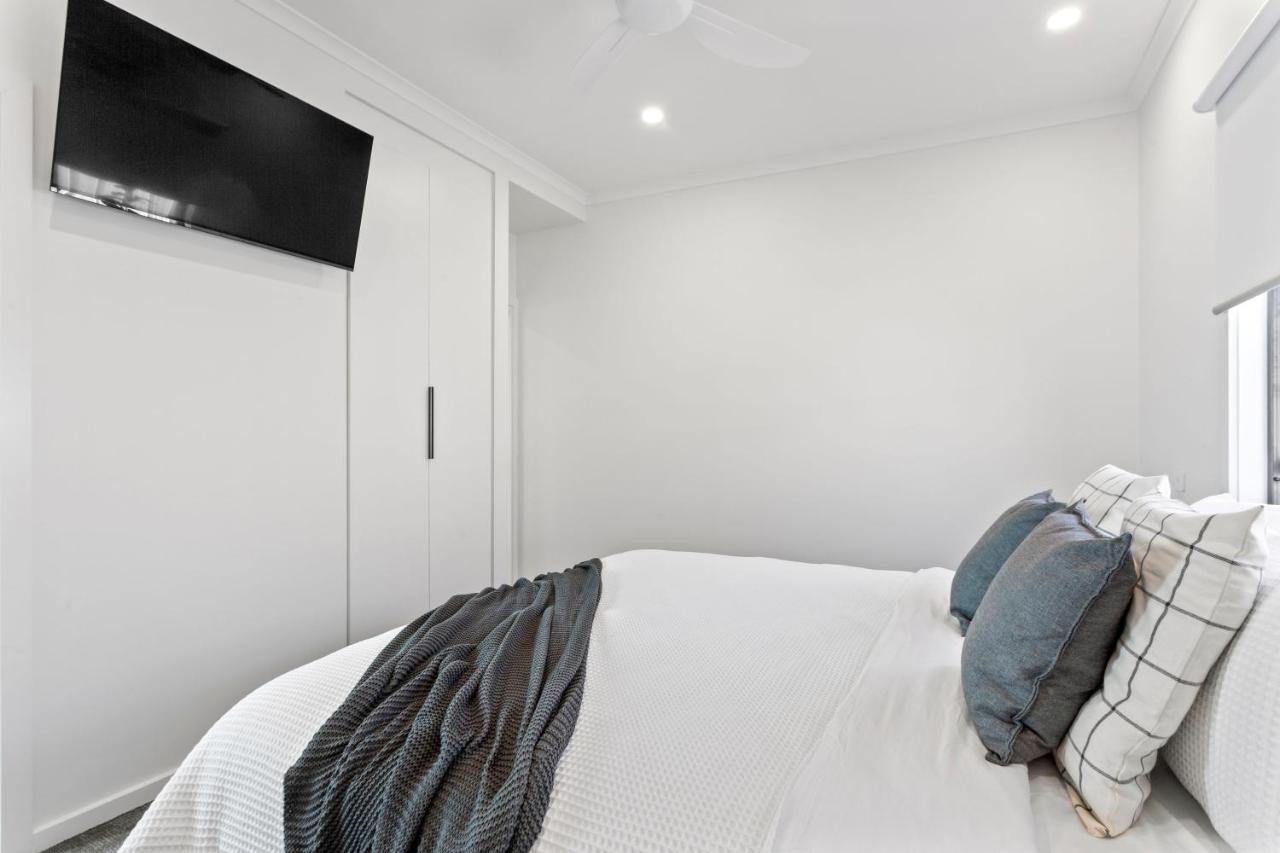 Port Lincoln Beachfront Apartments Экстерьер фото